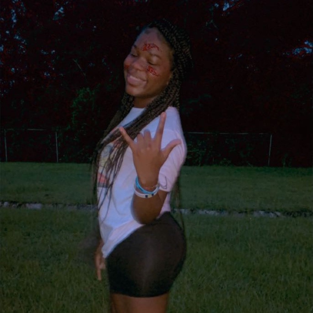 Meet your Posher, Jamaiya